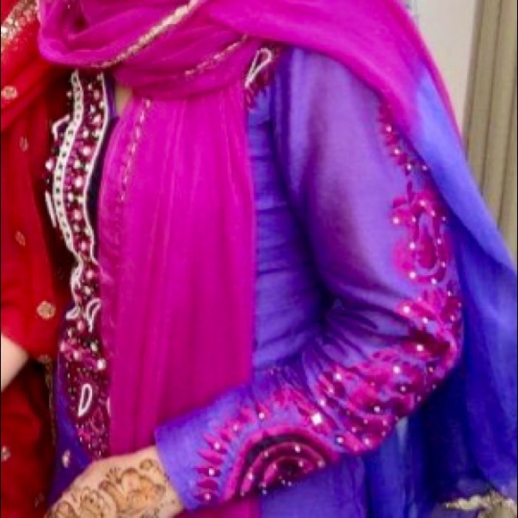 Raw cotton Indian Outfit with matching Salwaar/pajami with dupatta in gold lace - Picture 1 of 1